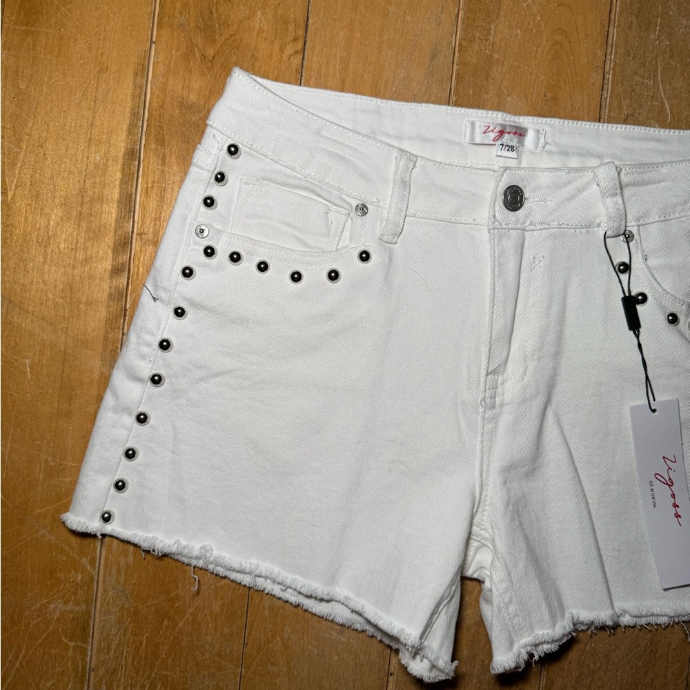 Vigoss White Studded Jean Shorts 7/28 NWT - Picture 3 of 7